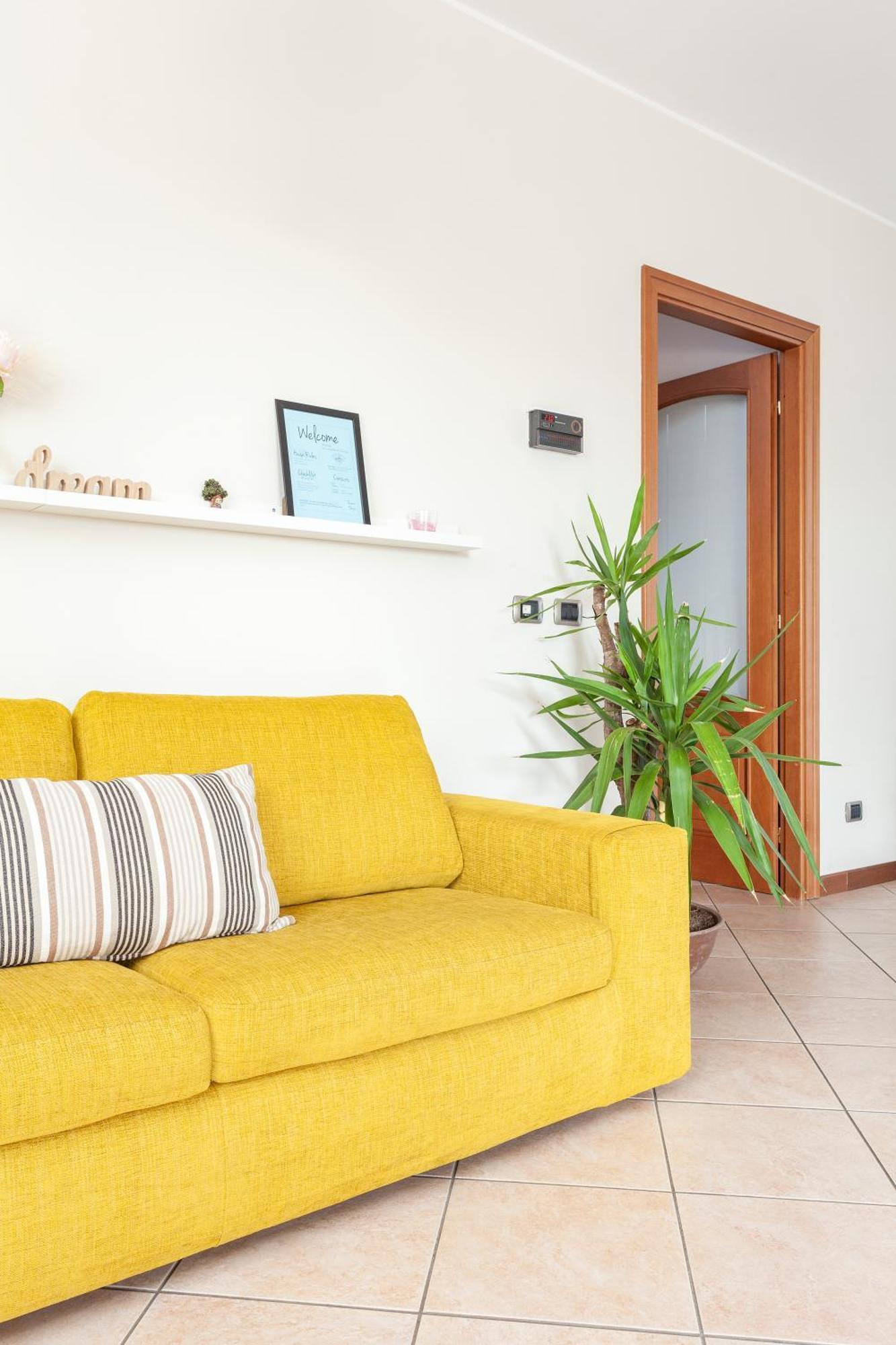 Apartment Misiadele Carnago Exterior photo